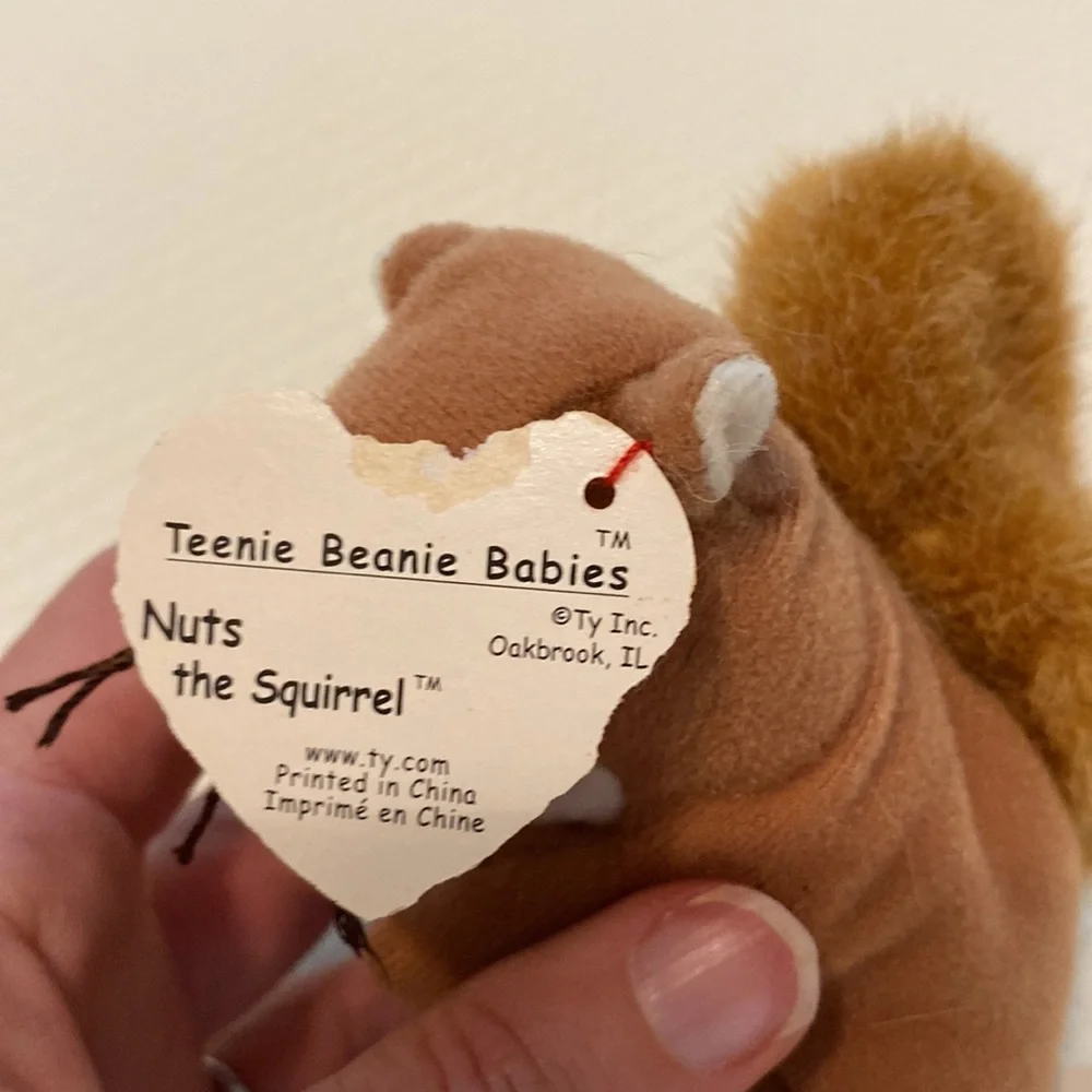 Ty Teenie Beanie Baby Brown White Nuts the Squirrel w/ Tag McDonalds Happy Meal